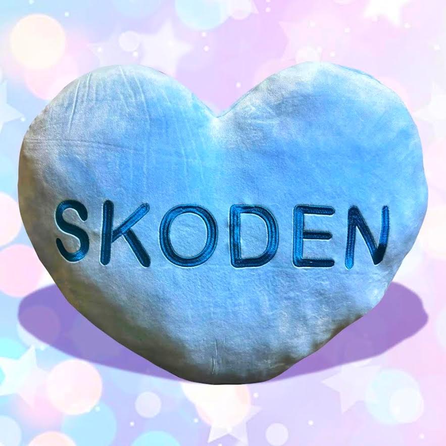 Oversized "Skoden" Cloud Pillow